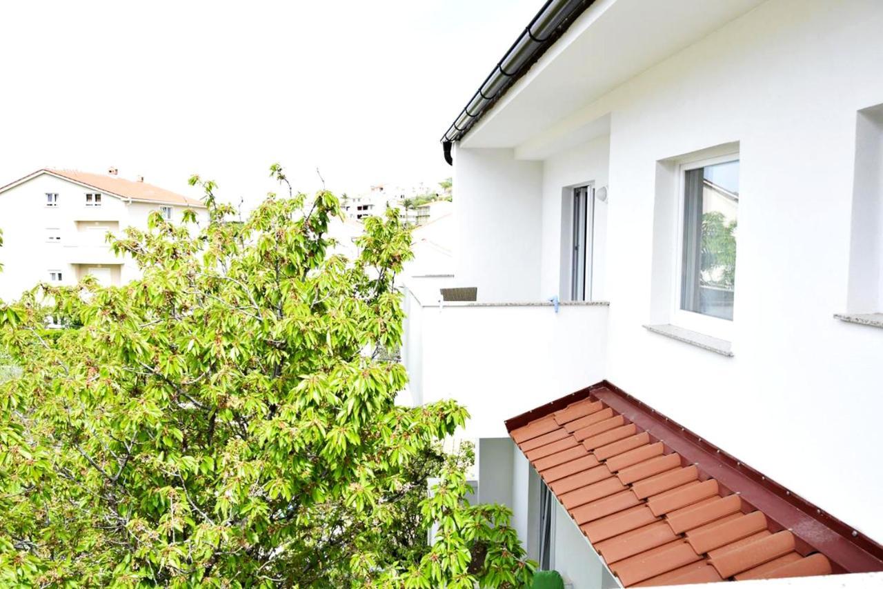 Rab Apartments Aurora ラブ エクステリア 写真