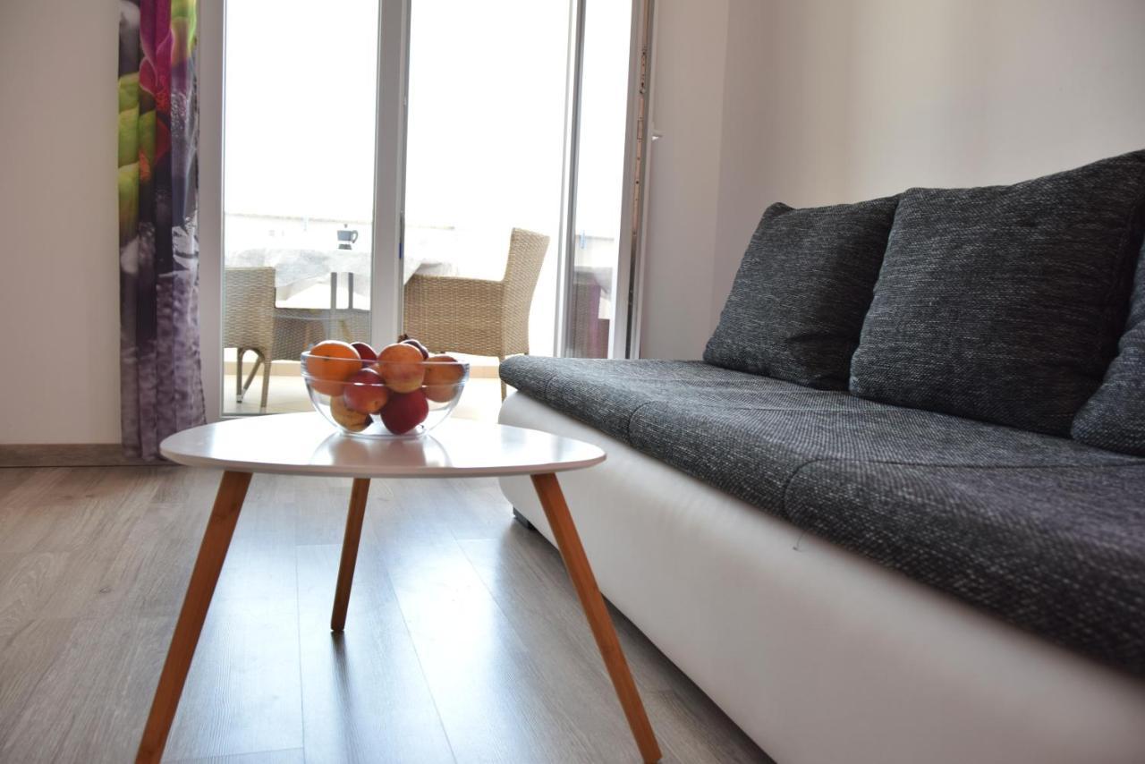 Rab Apartments Aurora ラブ エクステリア 写真