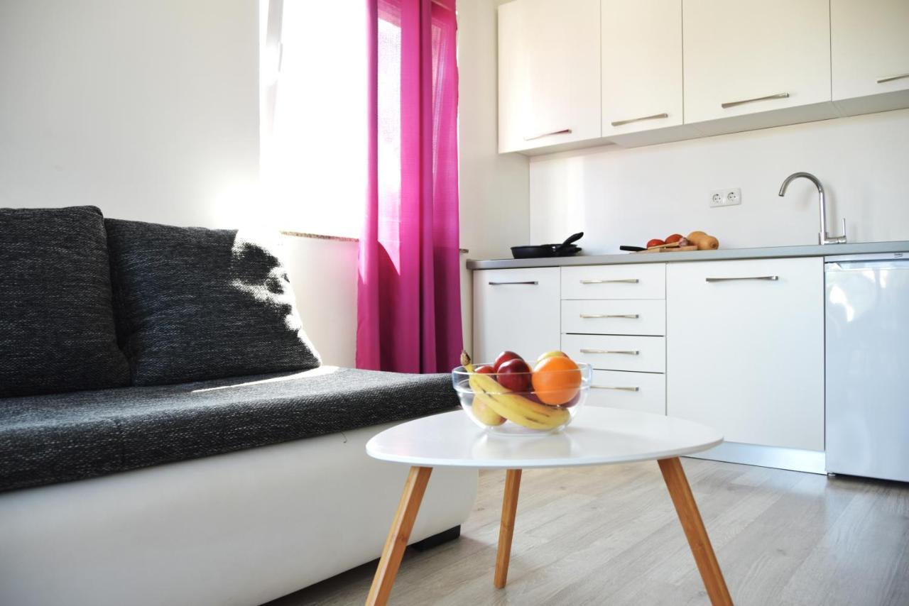 Rab Apartments Aurora ラブ エクステリア 写真