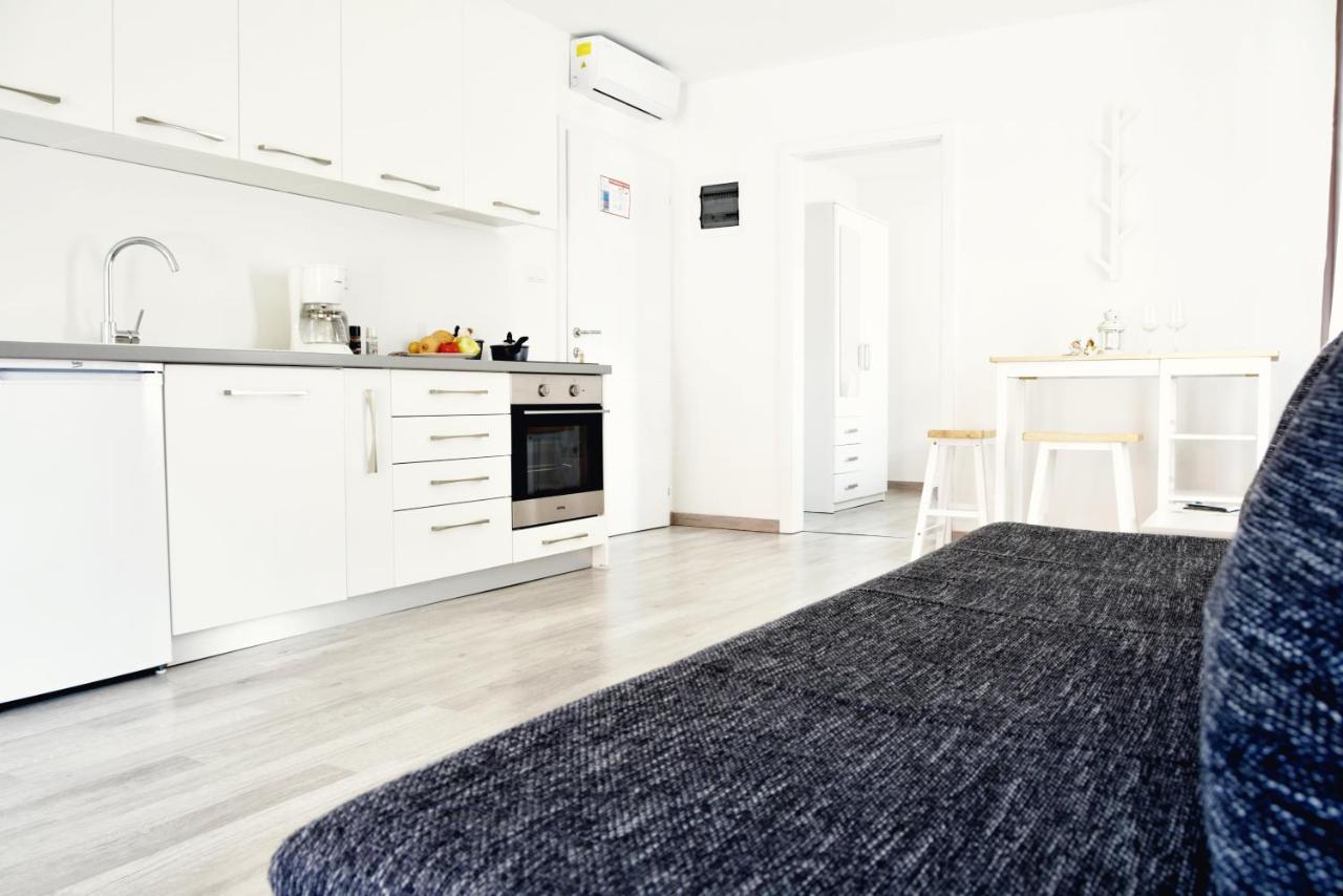 Rab Apartments Aurora ラブ エクステリア 写真