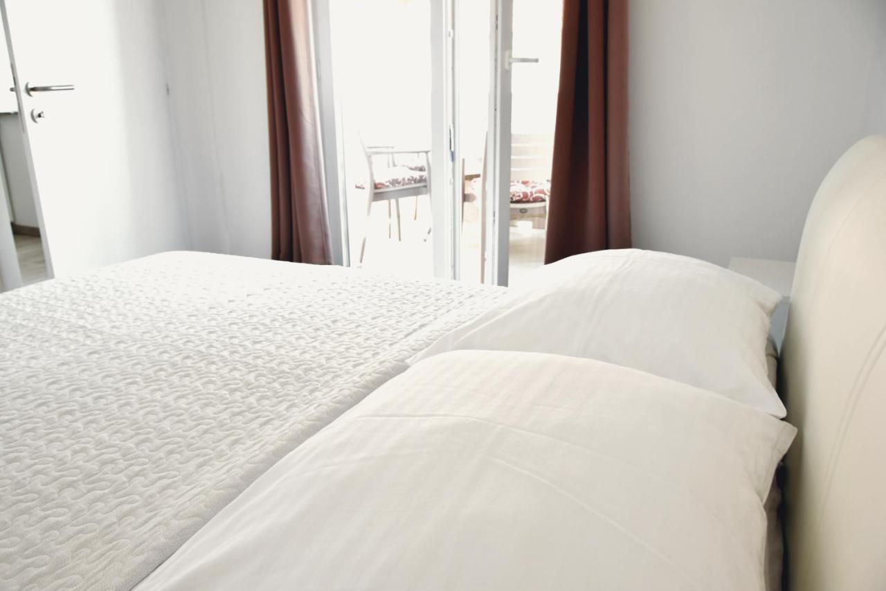 Rab Apartments Aurora ラブ エクステリア 写真